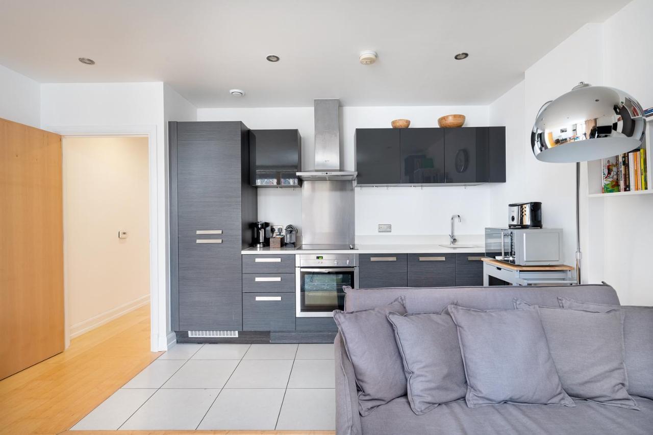 D8 - Canal View Apartment Лондон Экстерьер фото